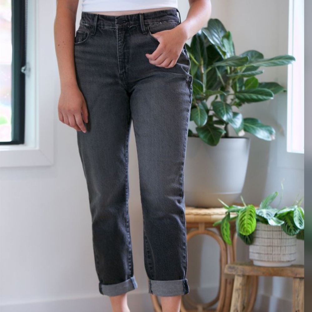 NWT Good American Good Girlfriend High Black217 Tapered-Leg High-Rise Jeans
